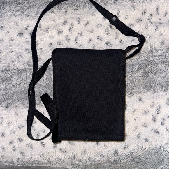 Men’s or Women’s Palm Angel Black Crossbody bag! Brand New and never worn! 🤑🤑 - Picture 4 of 11